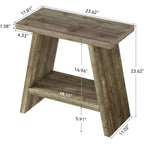 Tavolino laterale in legno massello con doppio ripiano e struttura trapezoidale